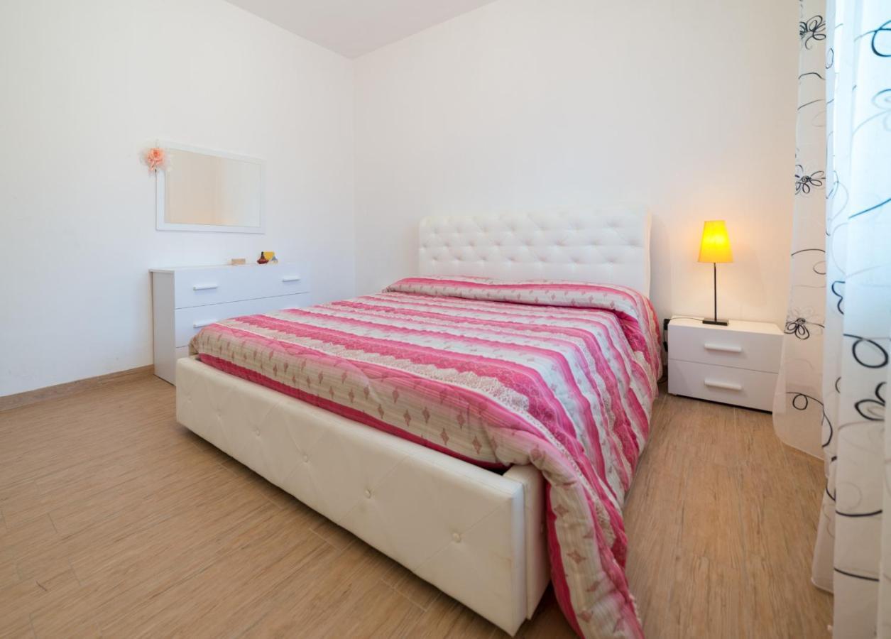 Ferienwohnung Casa Grazia Santa Teresa Di Riva Exterior foto